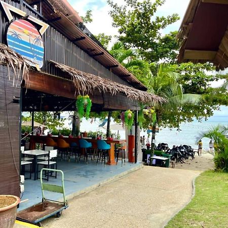 Seaview Deluxe Studio Couples Room S Tanjung Bungah (Penang) Eksteriør bilde