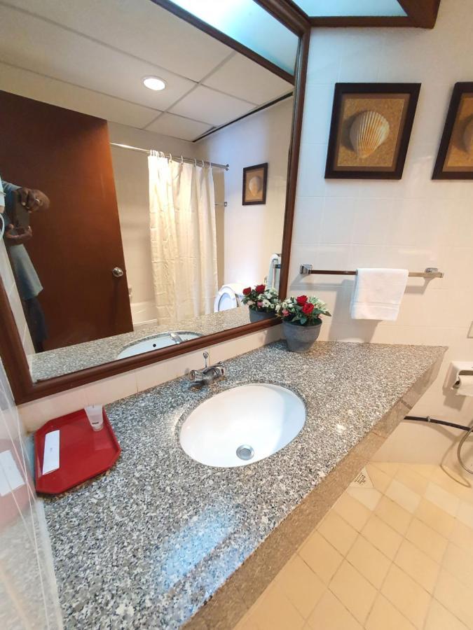 Seaview Deluxe Studio Couples Room S Tanjung Bungah (Penang) Eksteriør bilde