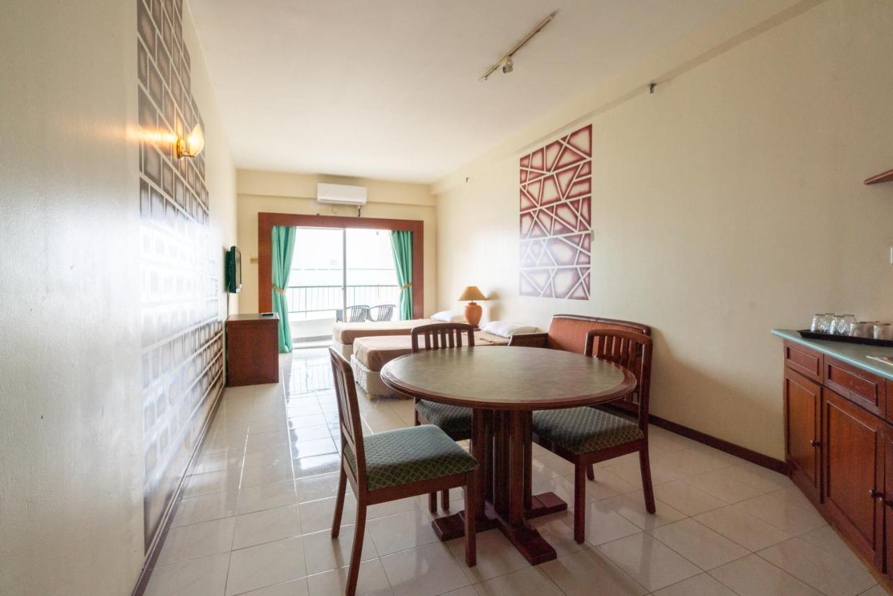 Seaview Deluxe Studio Couples Room S Tanjung Bungah (Penang) Eksteriør bilde