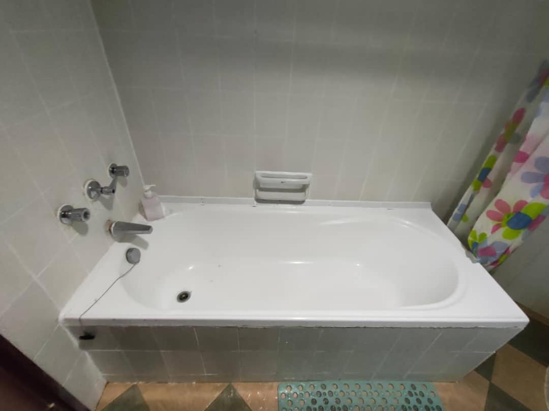 Seaview Deluxe Studio Couples Room S Tanjung Bungah (Penang) Eksteriør bilde